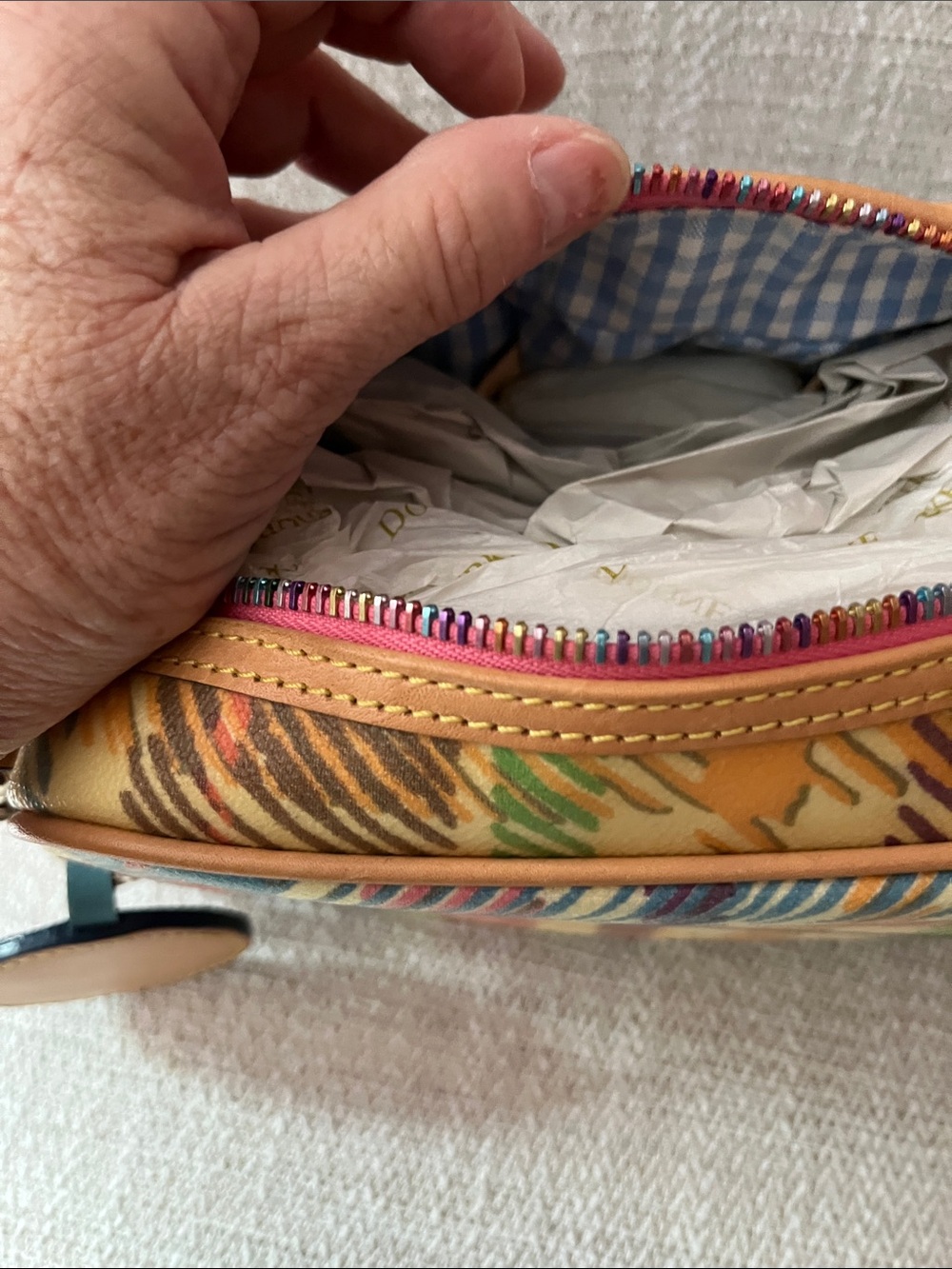NWT Dooney & Bourke Multicolor Plaid Crossbody with Teal Trim and Pink Heart Tag - Picture 4 of 8
